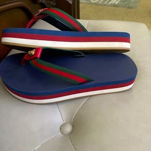 38 Gucci Web platform flip flop sandals